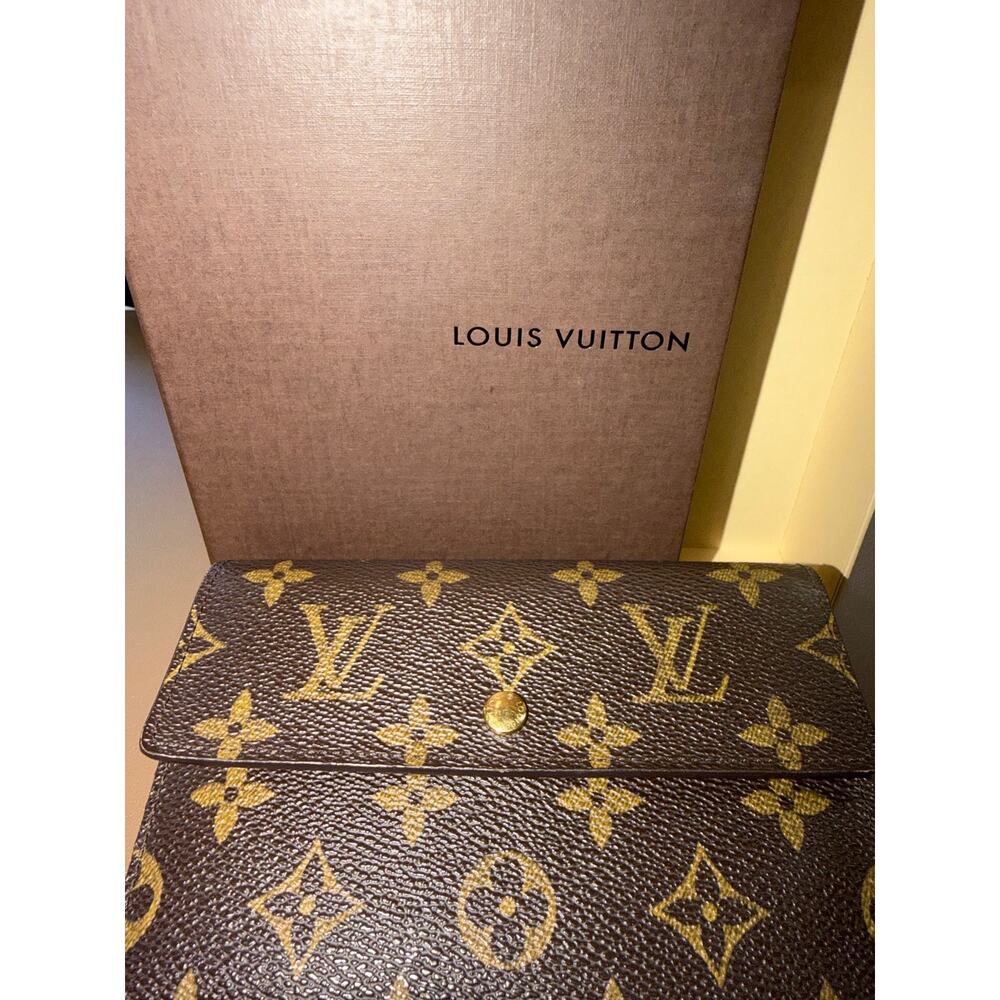 Louis Vuitton Trésor Monogram Wallet | Date Code SP0062 | Box & COA Included